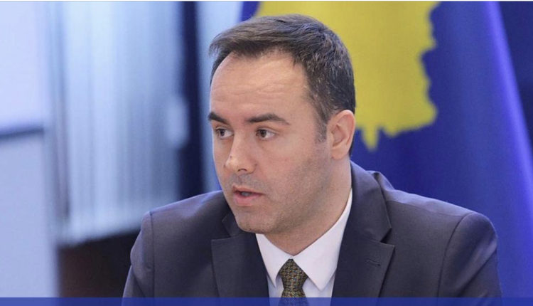 Konjufca dënon rrahjen e rëndë të Sandulloviqit, aludon se Radojiçiqi mund të jetë përfshirë