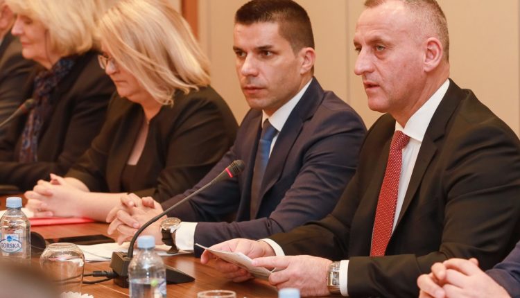 Mexhiti: Vetëm bashkarishtë mund të arrijmë sukses në përballimin e rezistencës antimikrobike