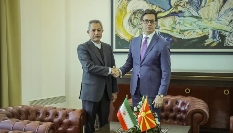 Presidenti Pendarovski ka pranuar letrat kredenciale të ambasadorit të sapoemëruar iranian, Ali Reza Irvash