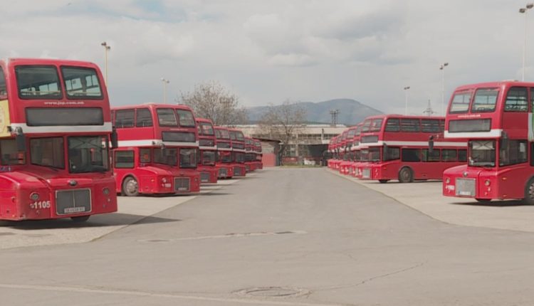 Autobusët në parking, vozitësit në protestë para qytetit të Shkupit