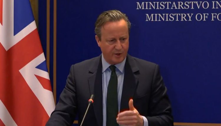 Cameron në Prishtinë: Jemi këtu për t’ju përkrahur, ndihmuar dhe promovuar