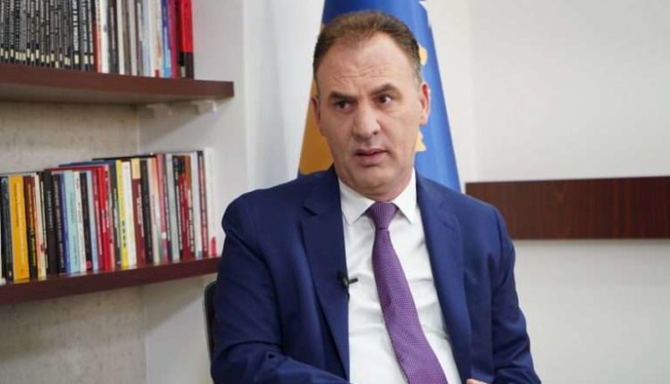 Limaj: Kurti po shkon drejt krijimit të një diktature