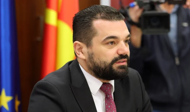 Lloga: Momenti i sotëm kërkon unitet të politikës shqiptare, 8 nga 16 ministrat plus kryeministri, për herë të parë janë shqiptarë