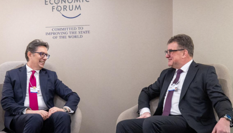 Pendarovski-Lajçak: Politikanët të tregojnë qasje të përgjegjshme për integrimin e RMV-së në BE