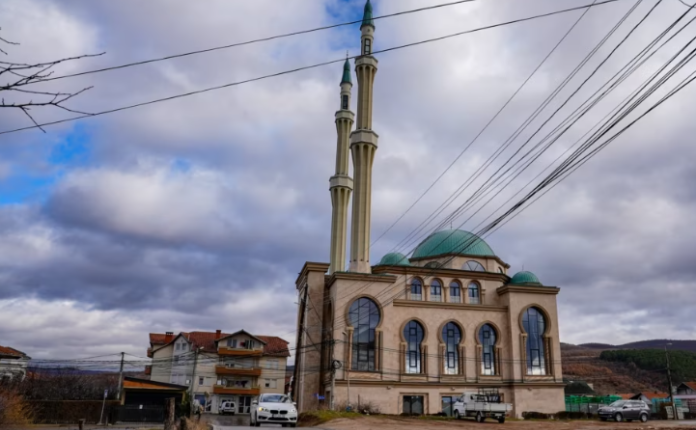 BIK: Detyra për fëmijë kundër festimit të Vitit të Ri, “gabim që nuk duhet përsëritur”