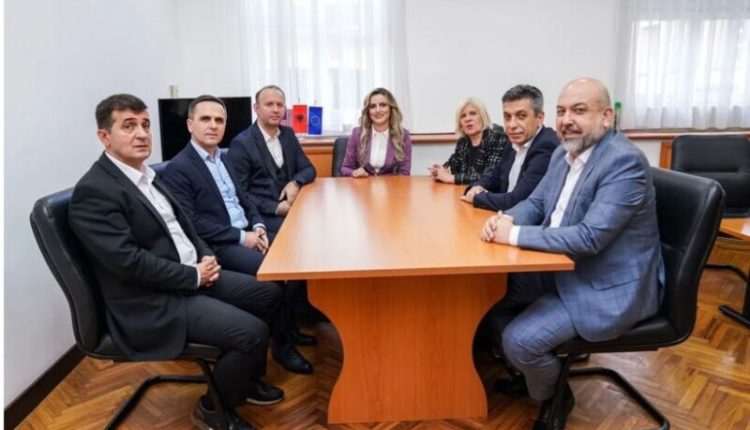 Këto janë deputetët e opozitës LEN që nuk e votuan kryeministrin shqiptar