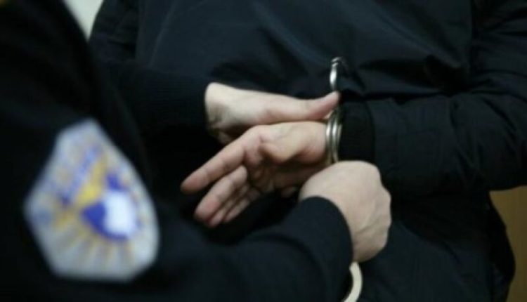 Arrestohet një person në Fushë Kosovë, shantazhoi një grua, shtetase të Austrisë