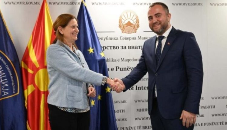 Toshovski propozon masa për pasaportat para ambasadës greke