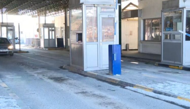 Ndalohet një shtetas i Shqipërisë në Bllacë, veturën të cilën e drejtonte ishte e vjedhur