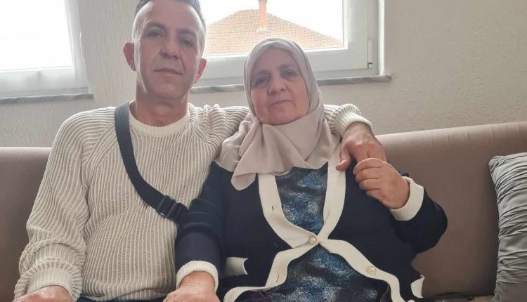 “Çeli nanë dyrtë e shpisë, se me ardh te ti jam nis”, video emocionuese e mërgimtarit nga Gjermania