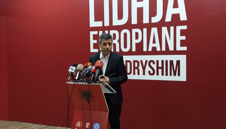 Mexhiti thotë se s’ka oferta: 2/3 e anëtarësisë së ASH-së e duan bashkimin me opozitën, atyre nuk u interesojnë numrat dhe pozitat