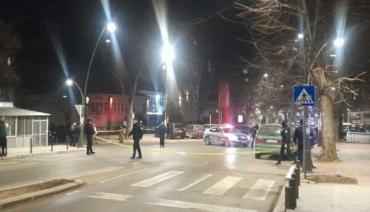 Në Mitrovicë të Veriut dhe Leposaviq nis peticioni për shkarkimin e kryetarëve