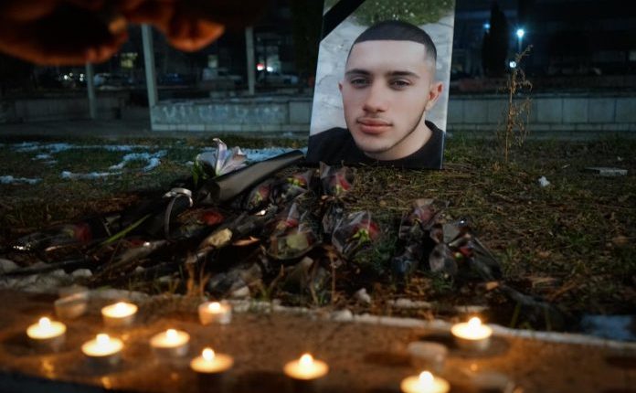 Edhe dy muaj paraburgim ndaj dy të miturve që dyshohen për vrasjen e 18-vjeçarit në Podujevë