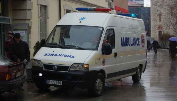 17-vjeçari godet me thikë mësuesen në një shkollë të Kosovës