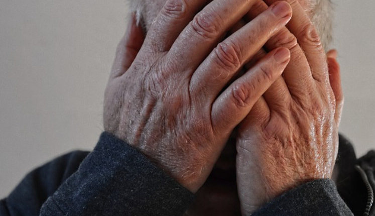 Kërcet grushti në një familje në Gjakovë: Djali e rrah babanë 71-vjeçar për shkak të pronës