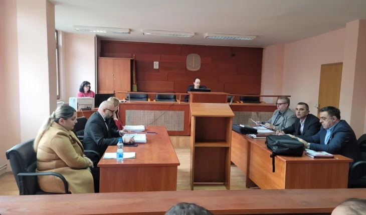 Ekspertiza e kërkuar nga mbrojtja e të akuzuarve për rastin Veaposka thotë se nuk kanë faj mjekët