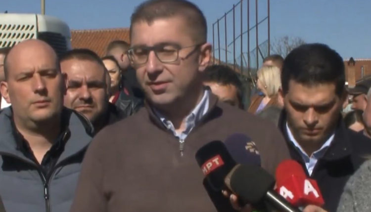 Mickoski: Të mos fshihet, Ali Ahmeti të marrë guximin dhe të shpallë vetë kandidaturën për president