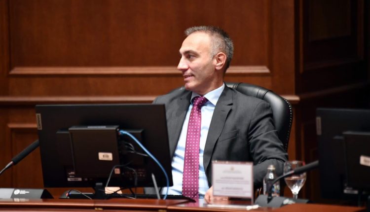 Grubi: Largojmë përfundimisht kazinot dhe bastoret nga objektet shkollore!