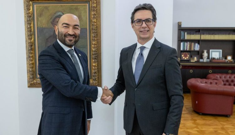 Takim i presidentit Pendarovski me përfaqësuesit e fondacioneve rome