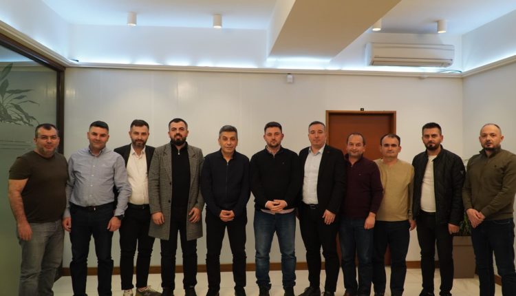 Izet Mexhiti futet edhe në Saraj, ia merr njerëzit e afërtë Blerim Bexhetit