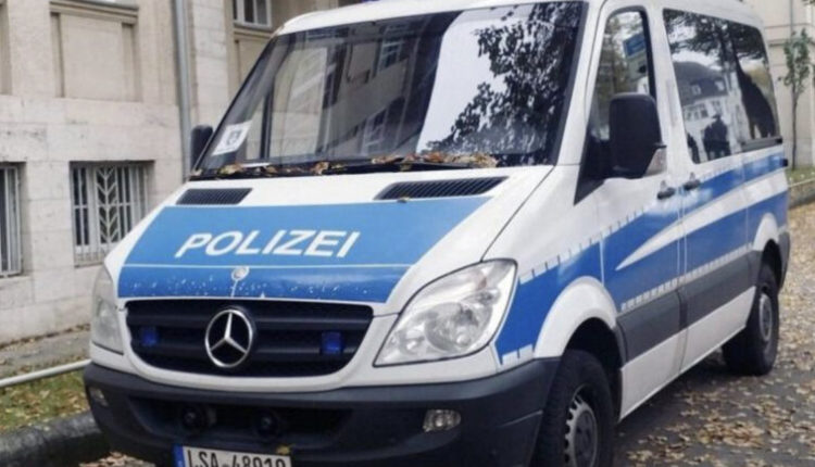 41-vjeçarja nga Maqedonia goditet me thikë nga burri i saj në Gjermani në sy të djalit të saj të mitur
