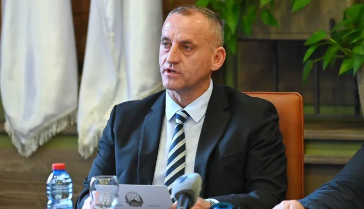 Mexhiti: Nuk do të dorëhiqem nga posti i ministrit