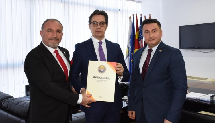 Në Universitetin e Tetovës qëndroi për vizitë Presidenti Stevo Pendarovski