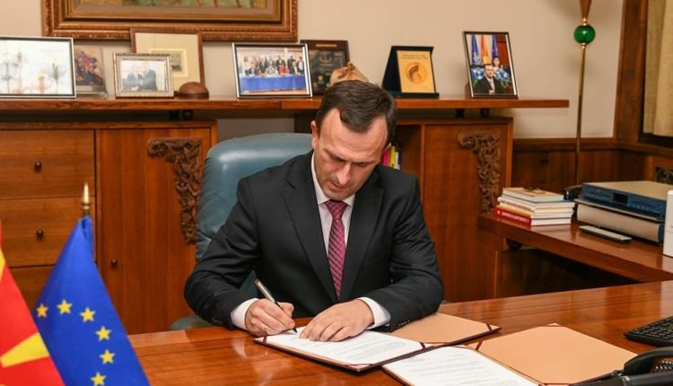 Kryetari Mitreski i shpalli zgjedhjet presidenciale dhe parlamentare më 24 prill dhe 8 maj