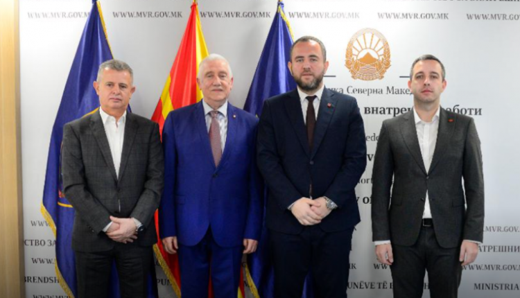 Toshkovski: Shqipëria ka mirëkuptim për problemet e Maqedonisë me dokumentet personale