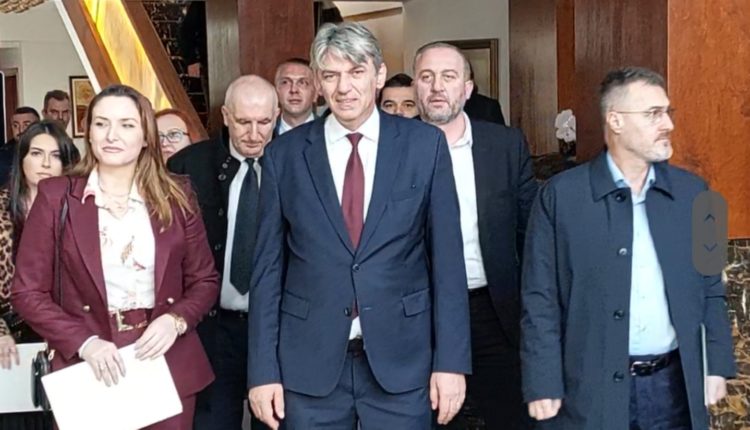 Nis kuvendi i ASH-së, Sela i bën thirrje Taravarit të marrë pjesë