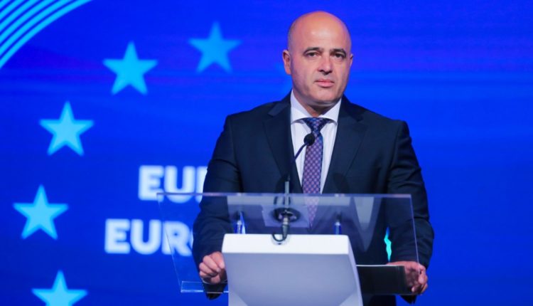 Kovaçevski fton partitë t’i bashkëngjiten Frontit Evropian