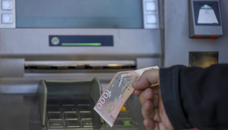 Kurti e pranon se për dinarin duhet një periudhë tranzicioni