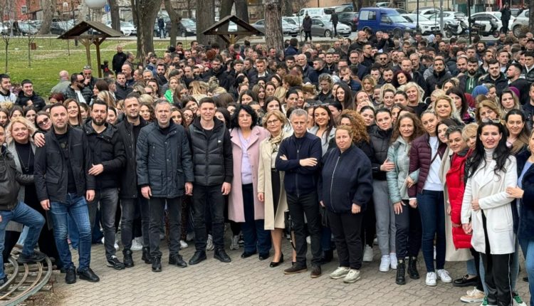BDI: Vazhdon grumbullimi masiv i nënshkrimeve në përkrahje të kandidaturës së Bujar Osmanit për President të vendit (VIDEO)