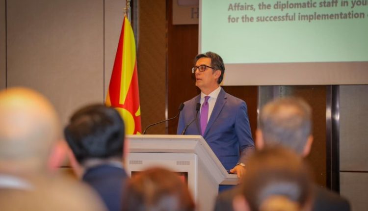 Pendarovski: Zgjedhjet – kundërshtarët politik të mos i bëjmë armiq!