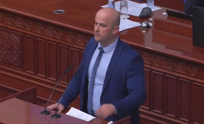 Veljanovski: Ministri i Shëndetësisë nuk mundë të vendosë për asgjë, por i kërkohet nënshkrim për epideminë në Shkup
