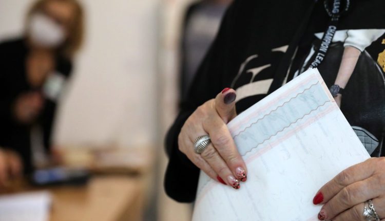 Partitë nisin mbledhjen e nënshkrimeve për kandidatët për president