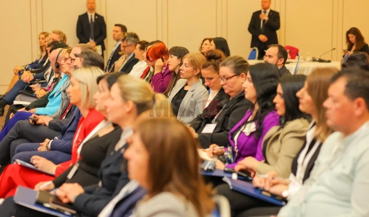 Konferenca: Gratë janë më pak të përfaqësuara në poste drejtuese në polici, është e nevojshme të thyhen stereotipet dhe paragjykimet gjinore