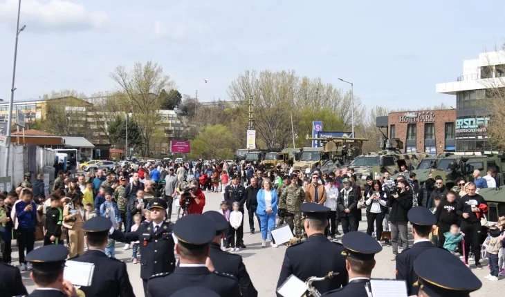 Ditë e hapur e Armatës me rastin e katër viteve të anëtarësimit në NATO dhe 75 vjetorit të formimit të Aleancës
