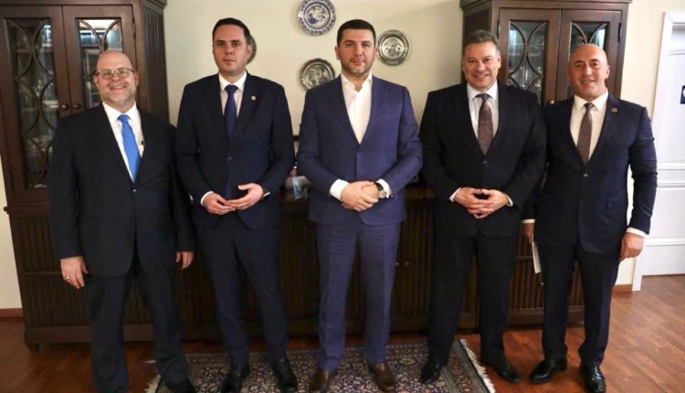 Haradinaj i kërkon Escobarit të shtyhet përpara agjenda e Kosovës për anëtarësim në NATO