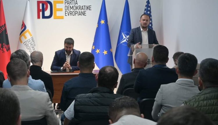 Mamuti: Shtetet me mendësi komuniste po përdorin propagandën dhe kastën e korruptuar për të subvertuar procesin demokratik në RMV