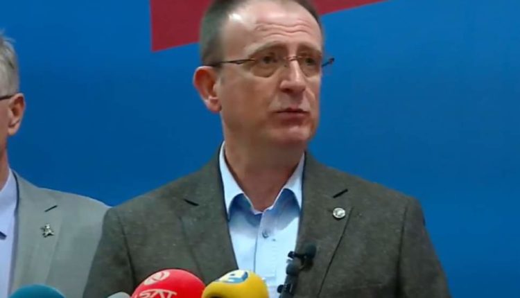 Taravari i përgjigjet ftesës së Bujar Osmanit për iftar të përbashkët