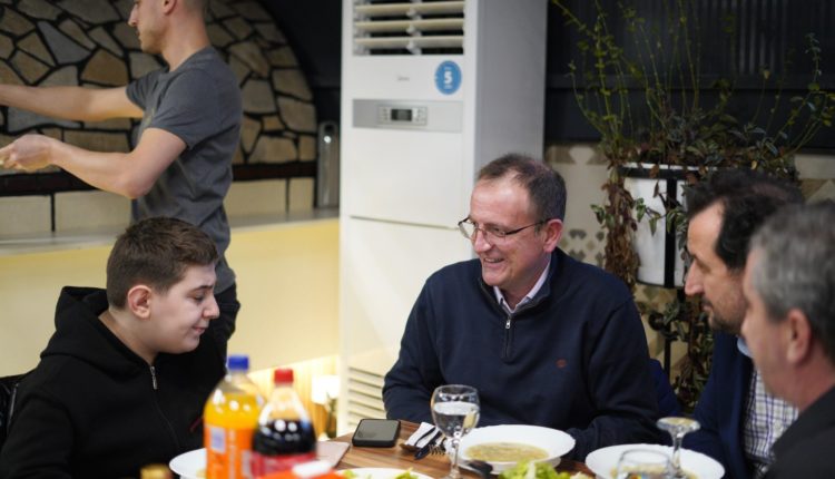 Taravari në iftar të përbashkët me fëmijët me nevoja të veçanta