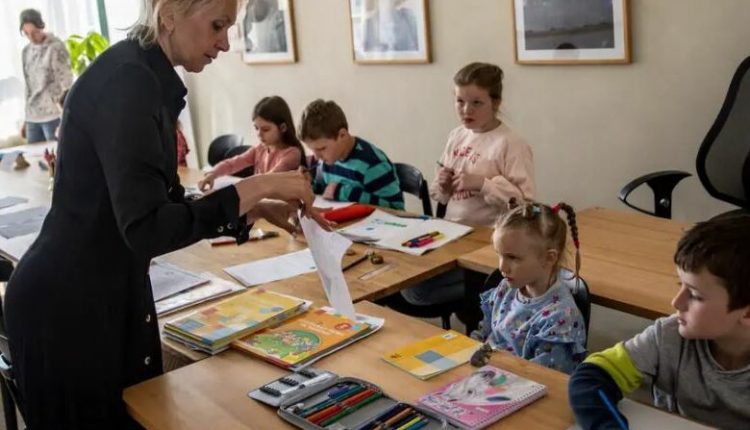 Ministrja gjermane: Shkollat ​​duhet t’i përgatisin nxënësit për luftë
