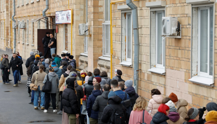 Putin drejt rizgjedhjes/ Protesta në ditën e tretë të zgjedhjeve, 50 të arrestuar