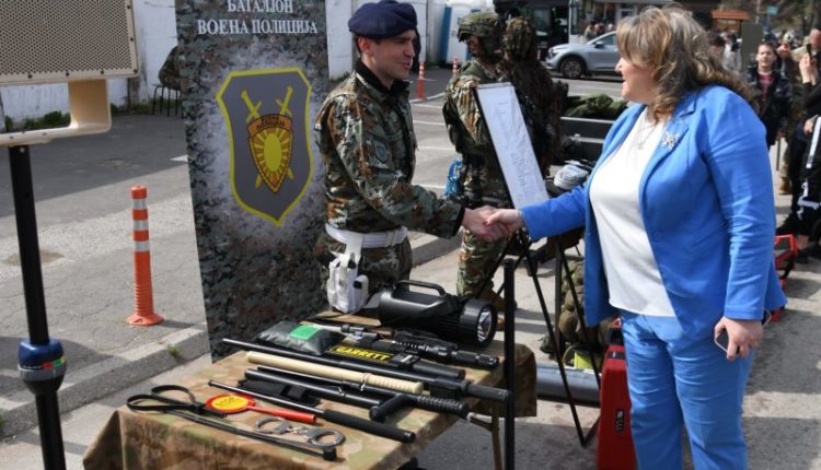 Ditë e hapur e ARMV-së në Shtip/ Shënohet 4 vjetori i RMV-së në NATO dhe 75 vjetori i Aleancës!