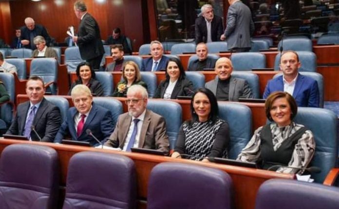 Ademi: Rritëm pagat në institutet shkencore