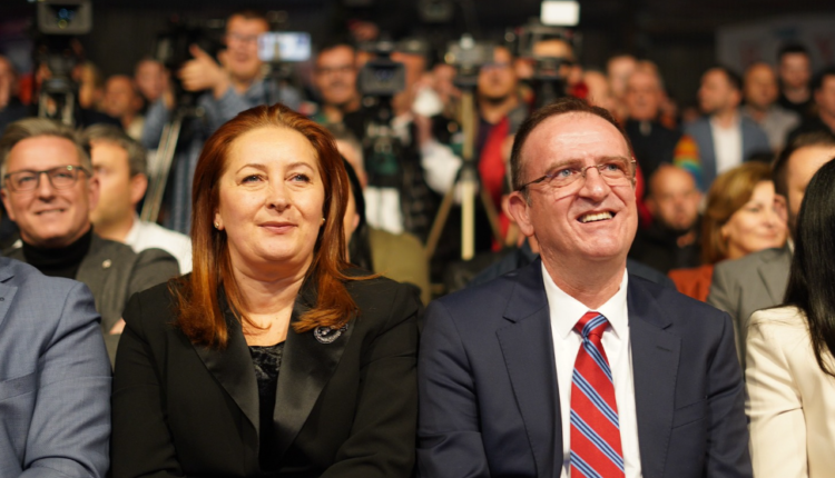 Nora Taravari me një urim ndryshe për ditën e 8 Marsit
