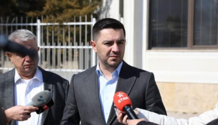 Bekteshi: Ai që humb në zgjedhje, të mos merret më me politikë