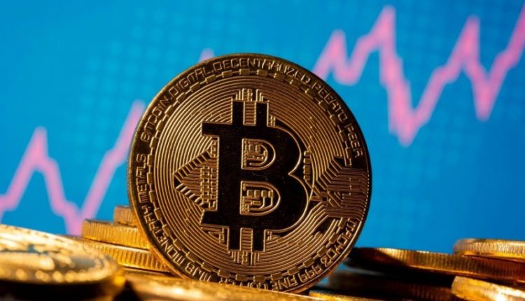 Bitcoin deri 250 mijë dollarë? Çfarë parashikojnë investitorët se do të ndodhë me kriptomonedhën gjatë 2025-ës