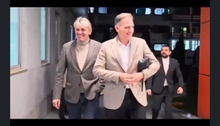 Ministri Demiri së bashku me Ziadin Selën vizitojnë spitalin e Tetovës